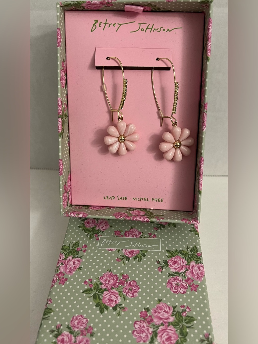 Betsey Johnson Gold tone Pink Daisy Drop Earrings - Picture 16 of 16